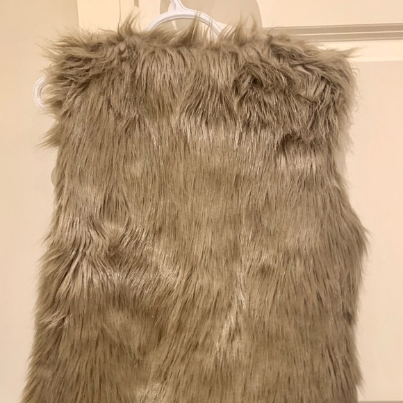 Fur Vest - Picture 2 of 2